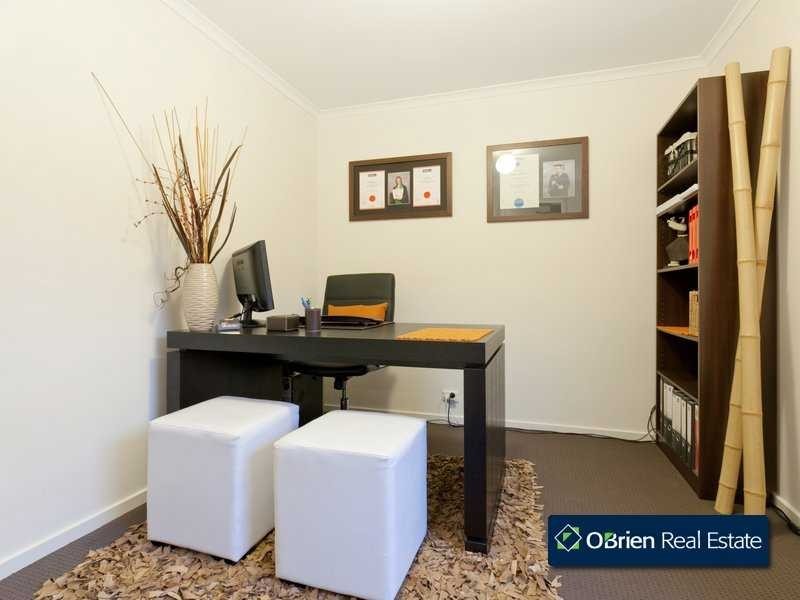 1/55-57 Strathavan Drive, Berwick VIC 3806