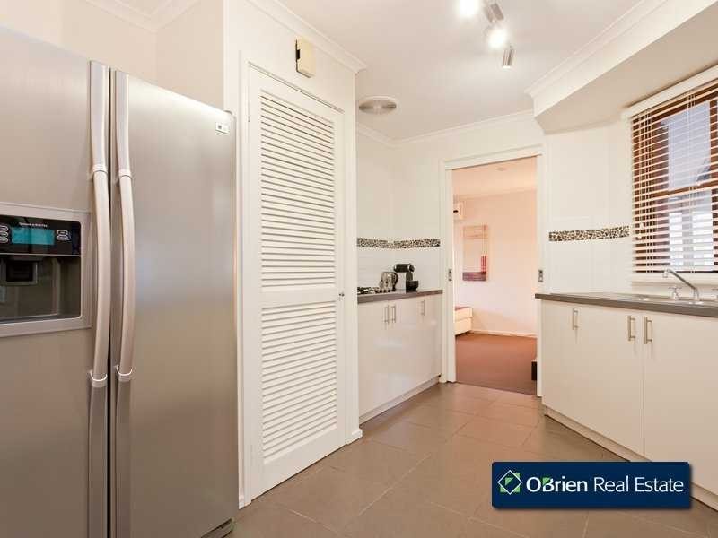 1/55-57 Strathavan Drive, Berwick VIC 3806