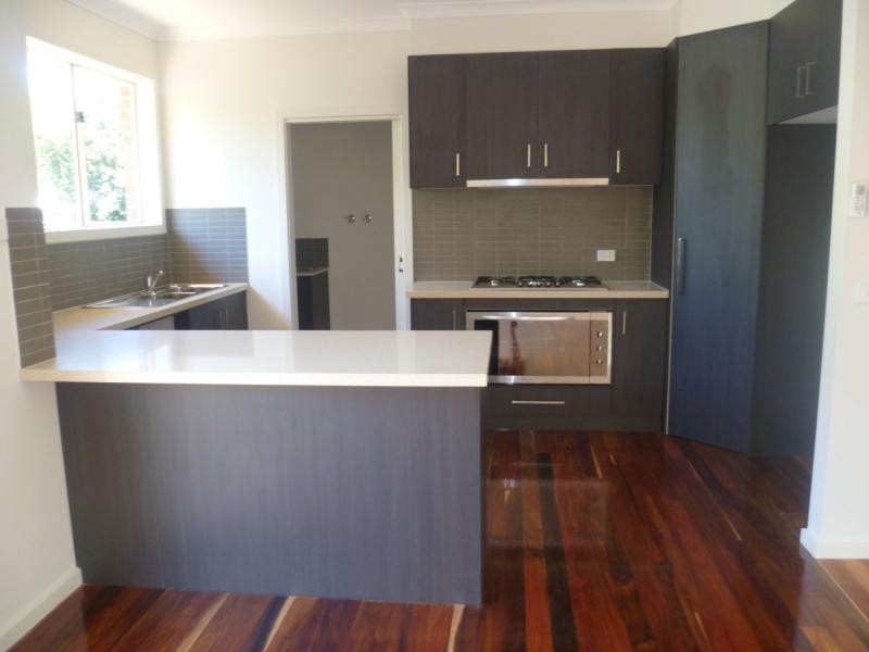 2/38 Manuka Road, Berwick VIC 3806