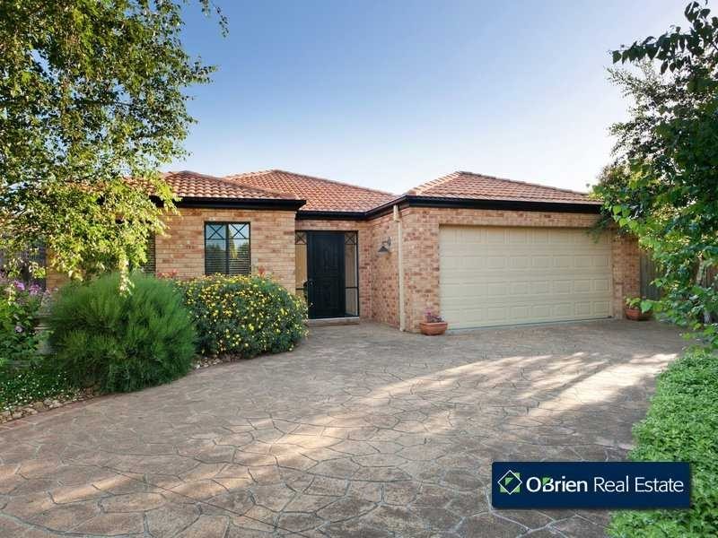 17 Dunmera Crescent, Narre Warren South VIC 3805