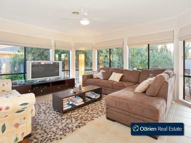 17 Dunmera Crescent, Narre Warren South VIC 3805