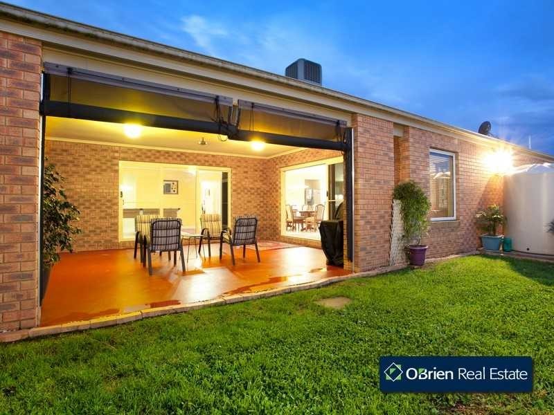 13 Kimberley Downs Court, Narre Warren South VIC 3805