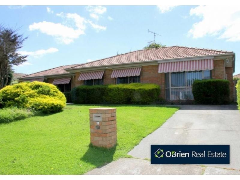 13 Denham Crescent, Cranbourne North VIC 3977