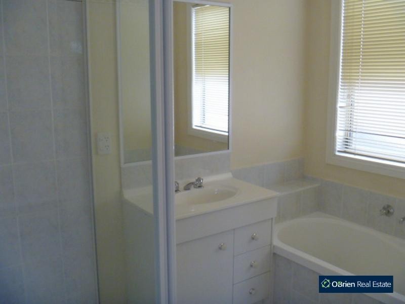 4 Wattlebird Close, Narre Warren VIC 3805