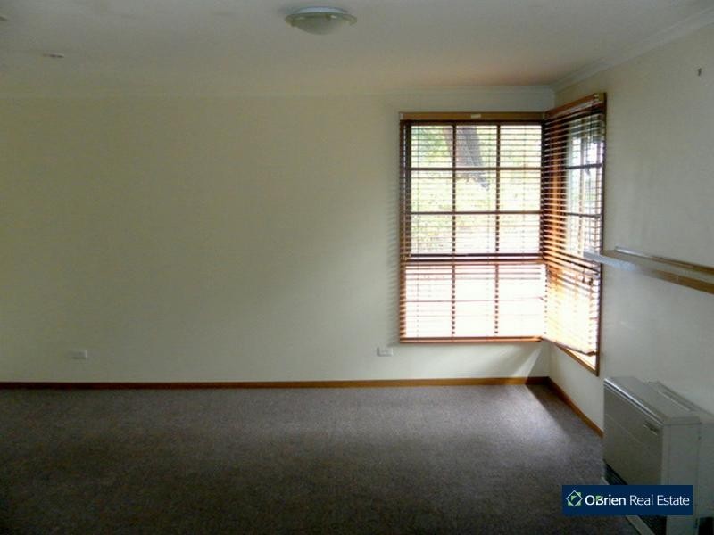 27 Reserve Street, Berwick VIC 3806