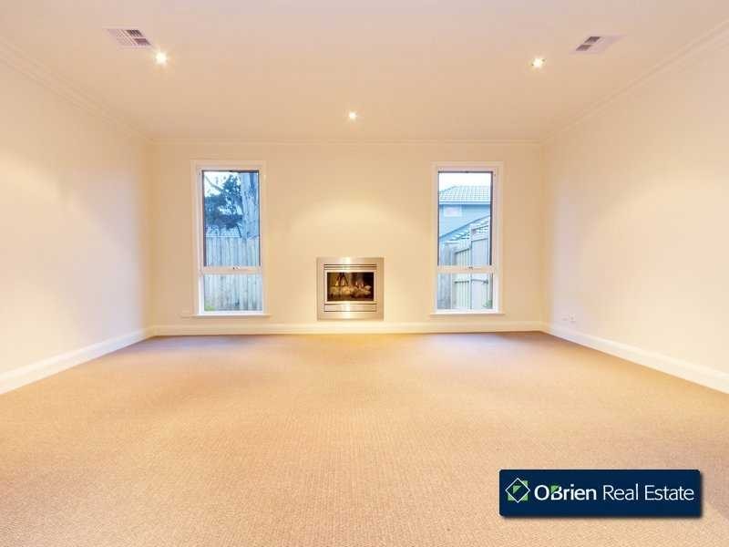 5 Avard Court, Berwick VIC 3806