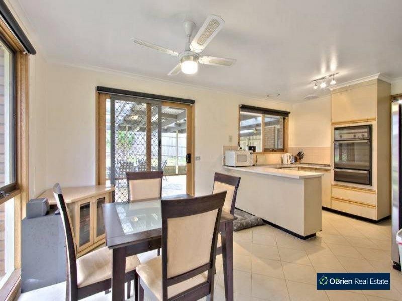 3 Lauder Place, Berwick VIC 3806