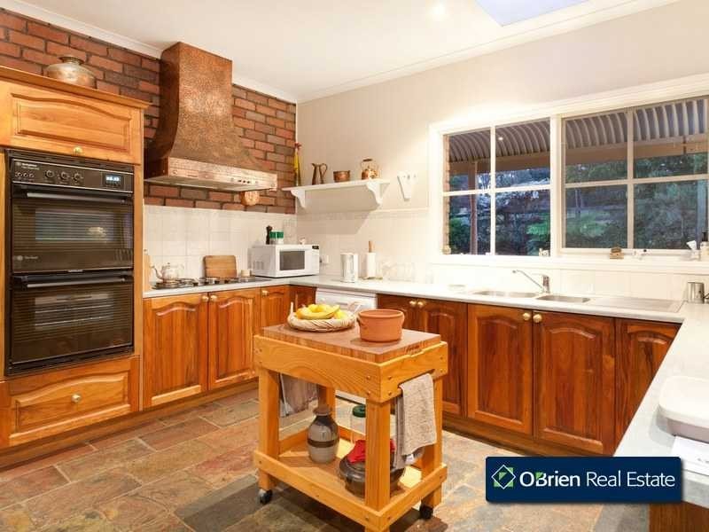 1533 Wellington Road, Belgrave South VIC 3160