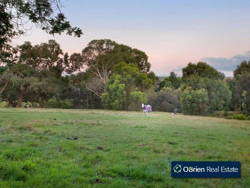 1533 Wellington Road, Belgrave South VIC 3160