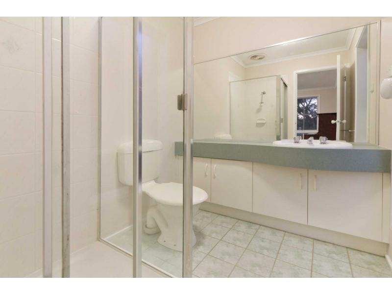 5 Baronet Walk, Narre Warren South VIC 3805