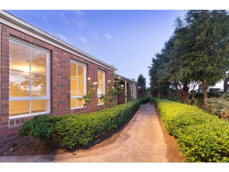5 Baronet Walk, Narre Warren South VIC 3805