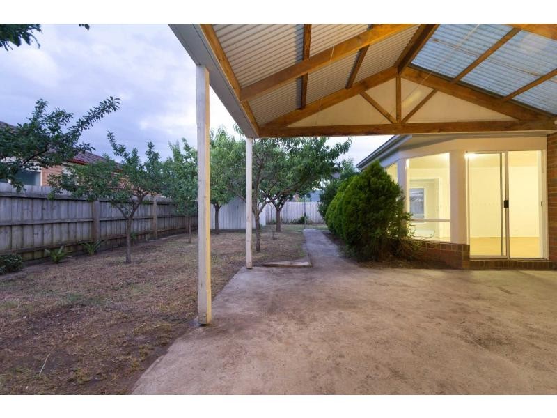 5 Baronet Walk, Narre Warren South VIC 3805