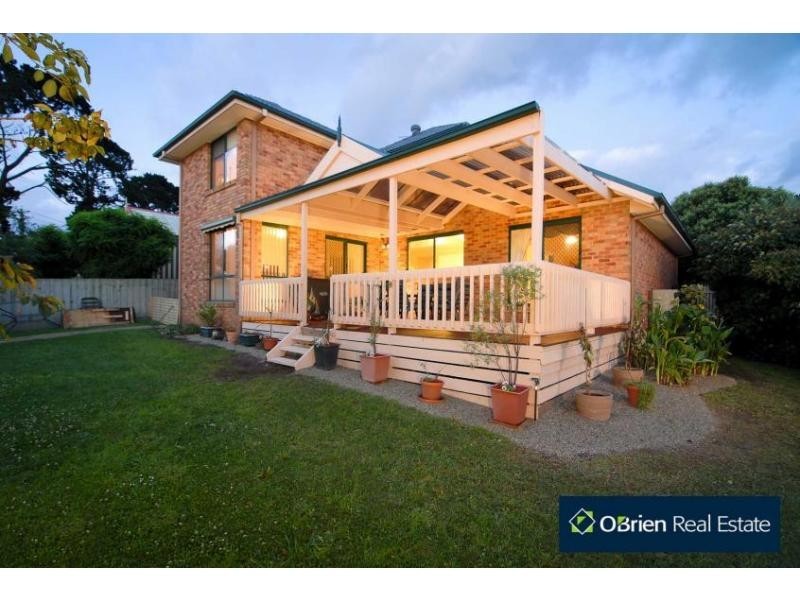 9 Brent Close, Berwick VIC 3806