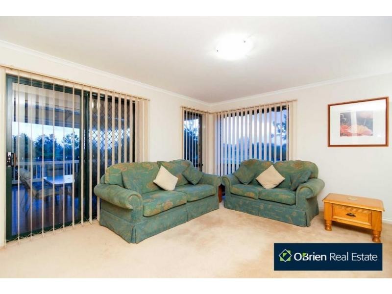 9 Brent Close, Berwick VIC 3806