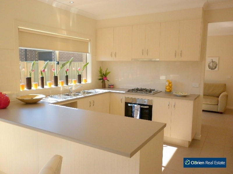 5 Moore Mews, Pakenham VIC 3810
