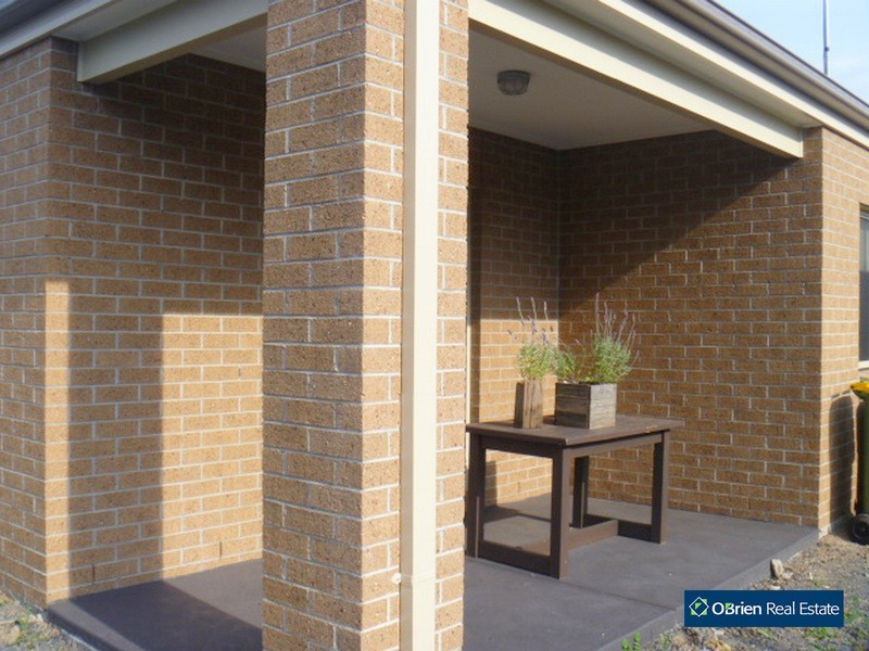 5 Moore Mews, Pakenham VIC 3810