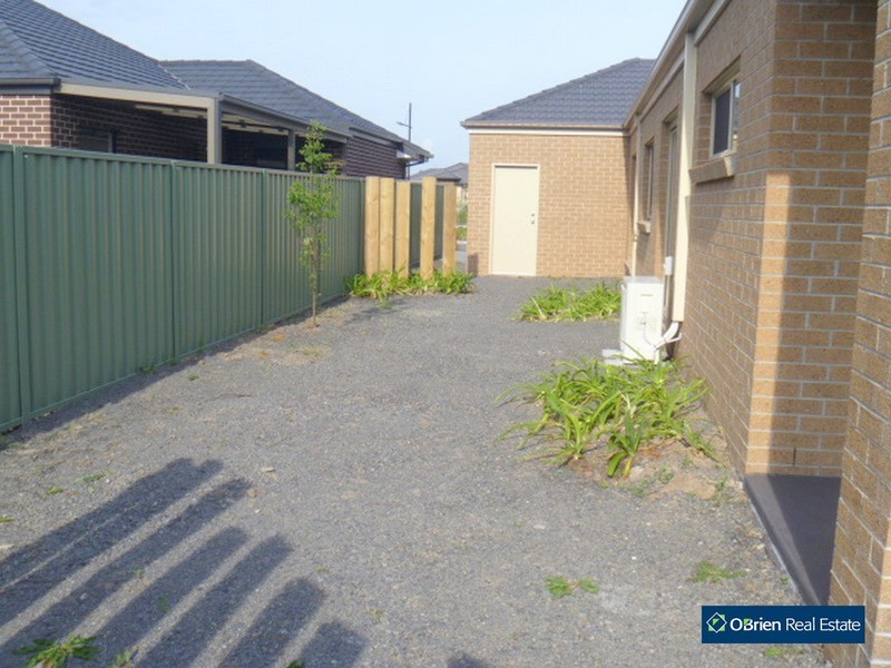 5 Moore Mews, Pakenham VIC 3810