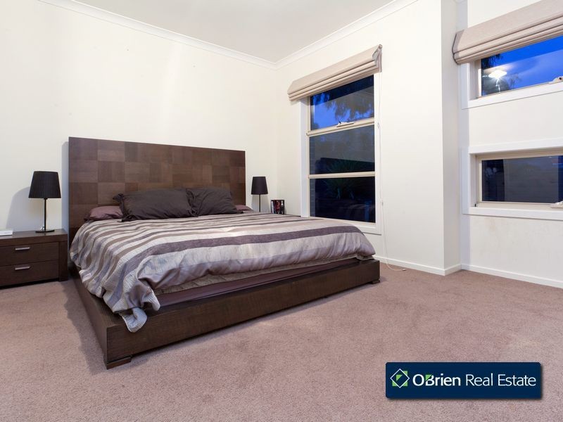 11 Sheldon Drive, Berwick VIC 3806
