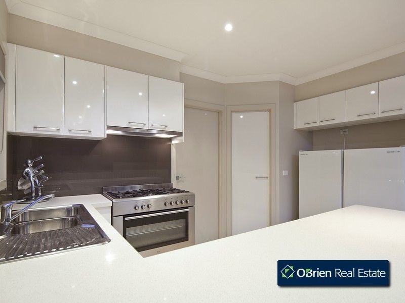 1/12 Kilvington Court, Berwick VIC 3806