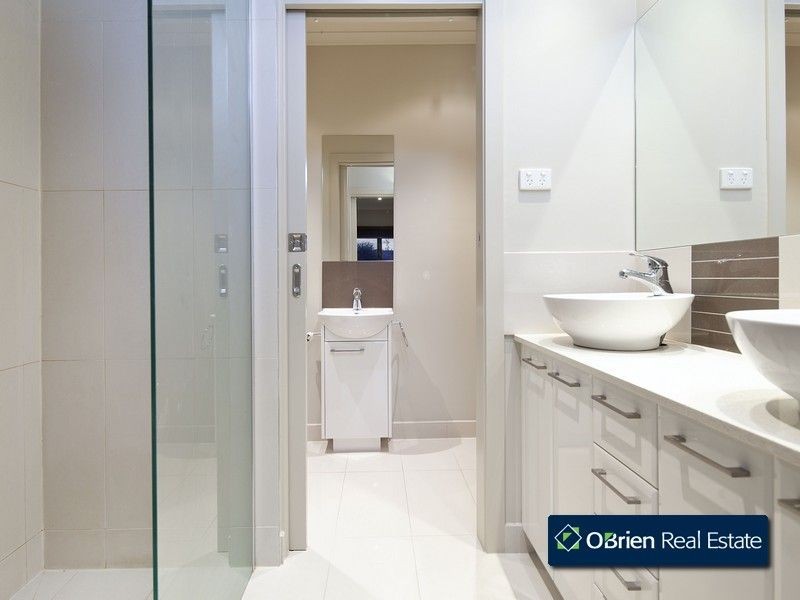 1/12 Kilvington Court, Berwick VIC 3806