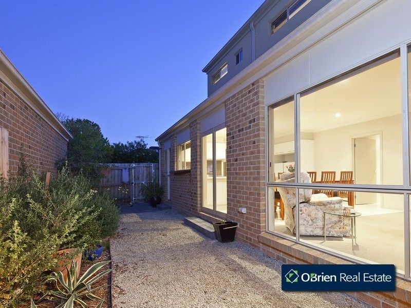 1/12 Kilvington Court, Berwick VIC 3806