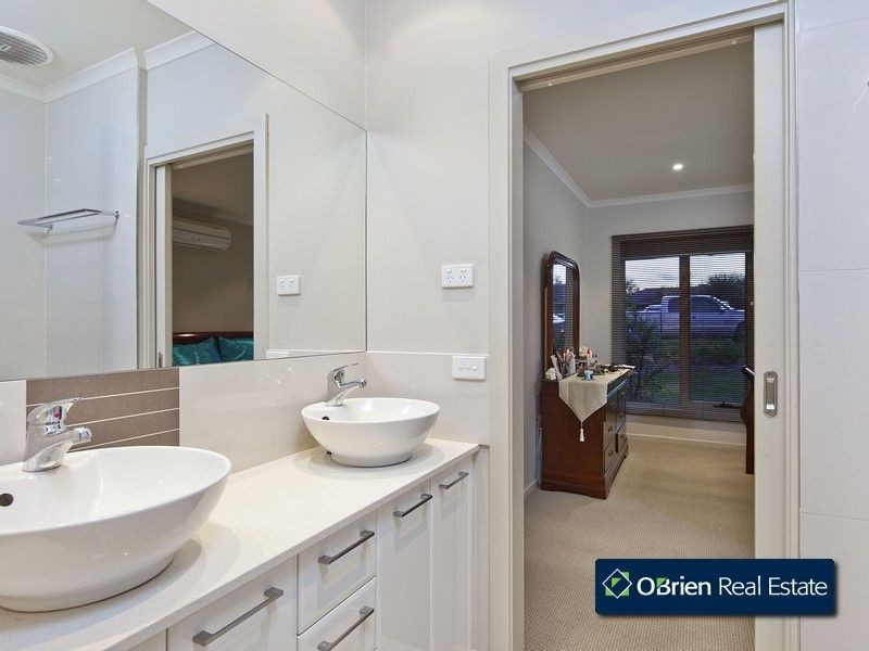 1/12 Kilvington Court, Berwick VIC 3806