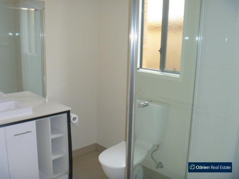 14 Central Avenue, Pakenham VIC 3810