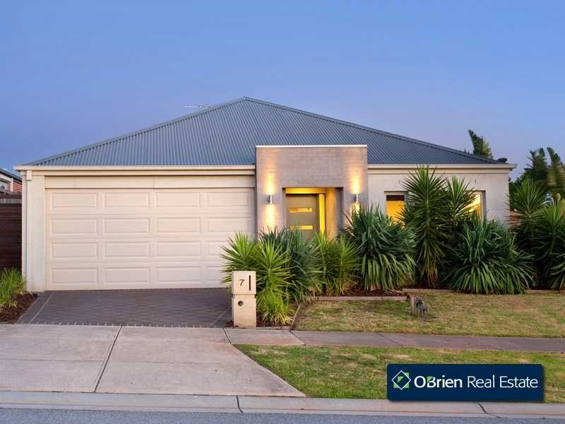 7 Belmont Road, Berwick VIC 3806