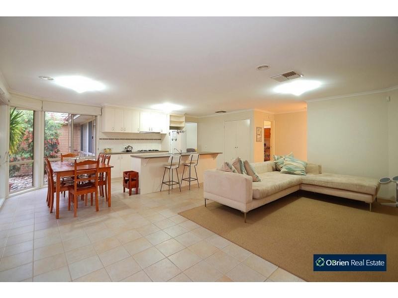 43 Marsh Grove, Berwick VIC 3806
