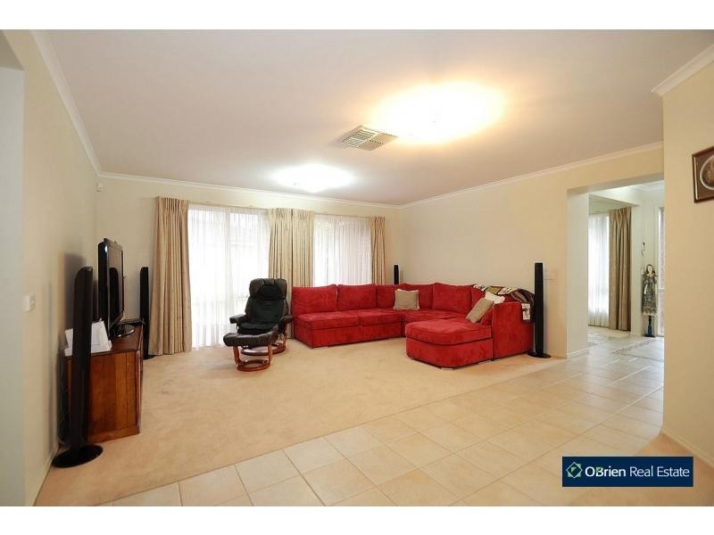 43 Marsh Grove, Berwick VIC 3806