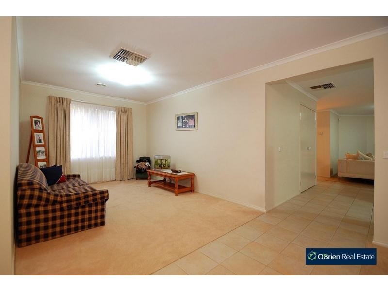 43 Marsh Grove, Berwick VIC 3806