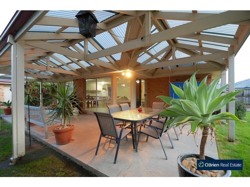 43 Marsh Grove, Berwick VIC 3806