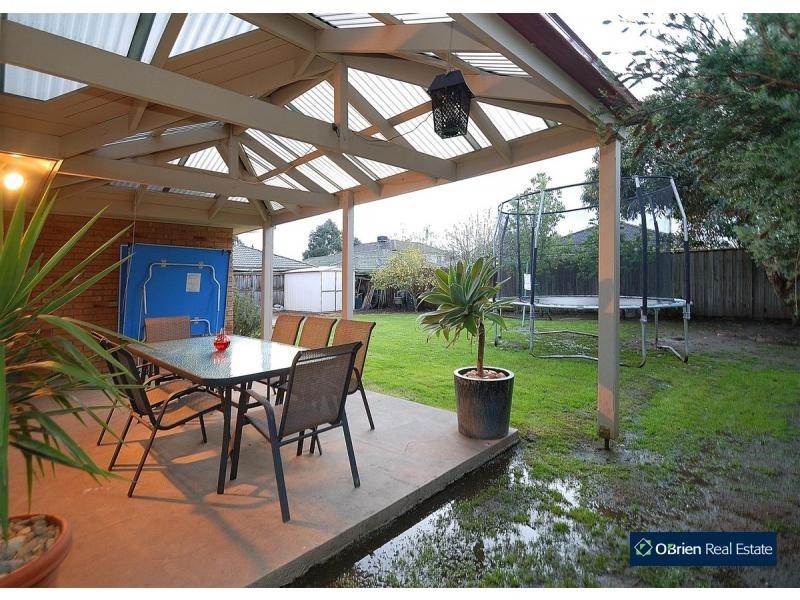 43 Marsh Grove, Berwick VIC 3806
