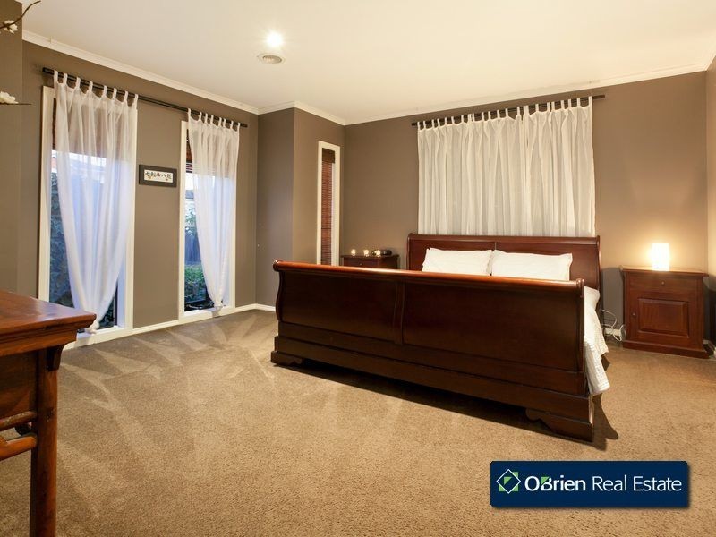 40 Rodlarni Crescent, Berwick VIC 3806