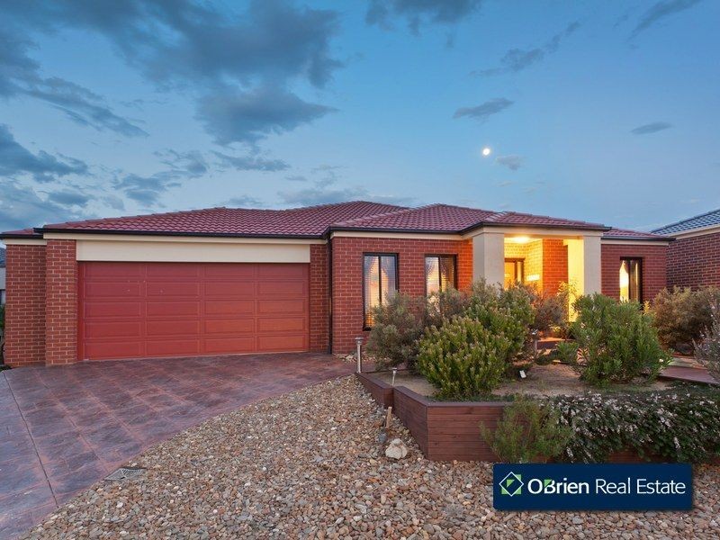 44 Jamieson Way, Berwick VIC 3806