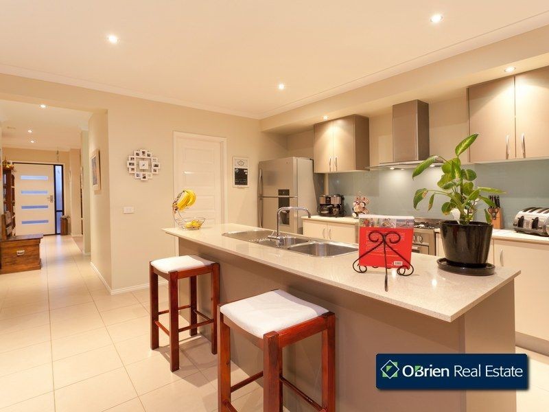 44 Jamieson Way, Berwick VIC 3806