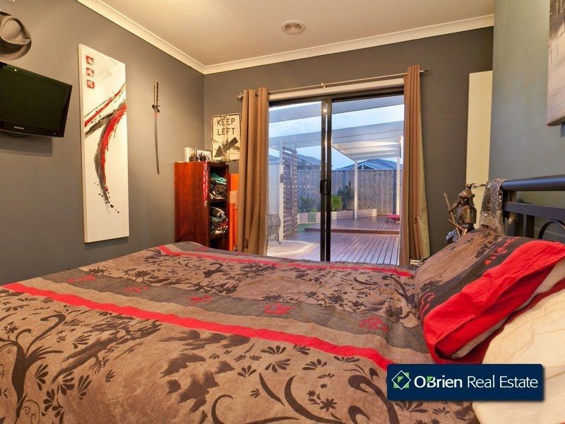 44 Jamieson Way, Berwick VIC 3806
