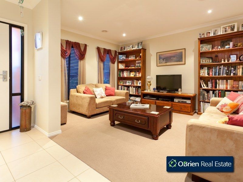 44 Jamieson Way, Berwick VIC 3806