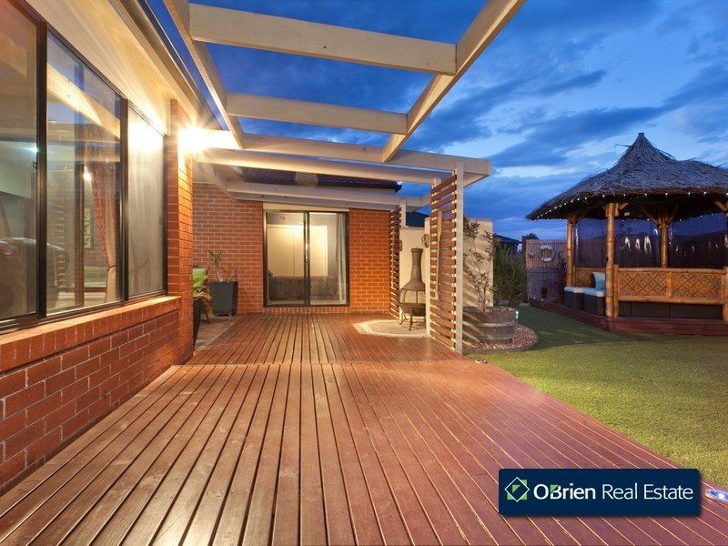 44 Jamieson Way, Berwick VIC 3806
