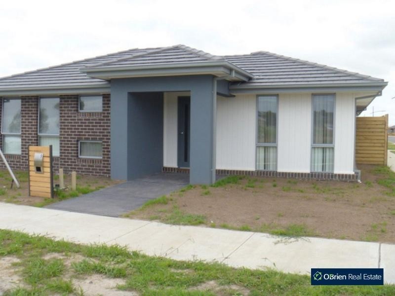 9 Kayanite Way, Officer VIC 3809