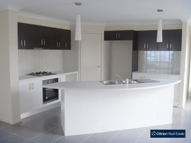 9 Kayanite Way, Officer VIC 3809