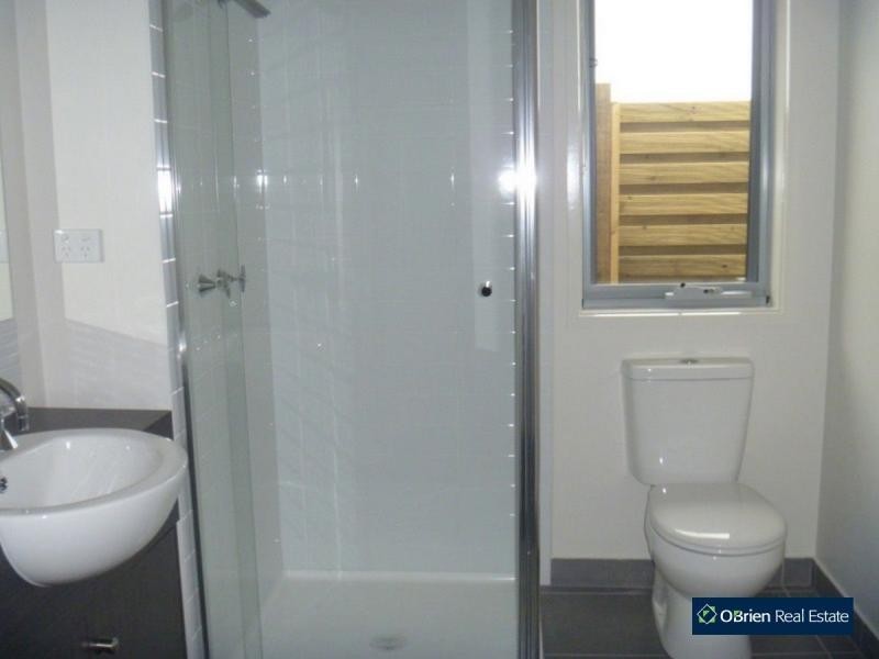 9 Kayanite Way, Officer VIC 3809