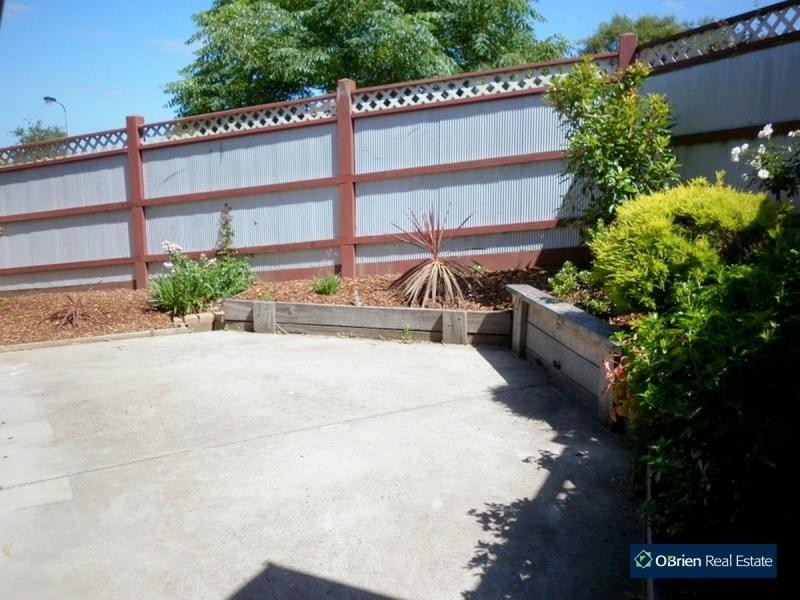 14 Mason Way, Berwick VIC 3806