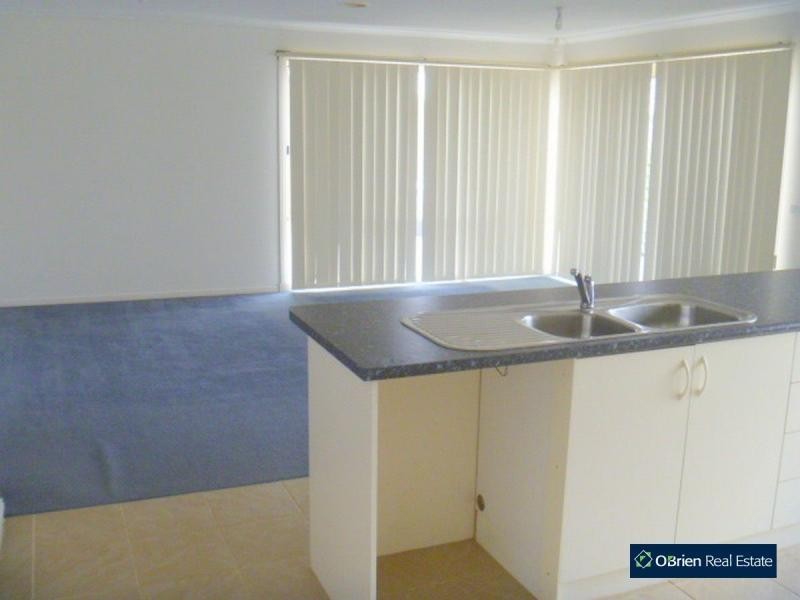 88 Earlsfield Drive, Berwick VIC 3806