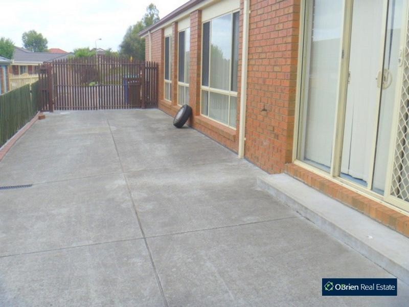 88 Earlsfield Drive, Berwick VIC 3806