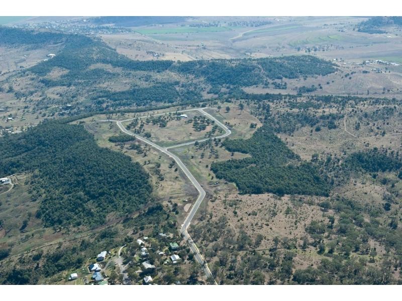 40 Hilltop Drive, Gowrie Junction QLD 4352