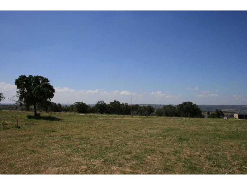 40 Hilltop Drive, Gowrie Junction QLD 4352