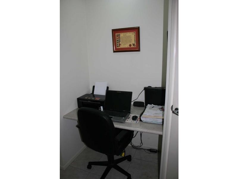 Unit 1/2 Meagan Close, Kearneys Spring QLD 4350