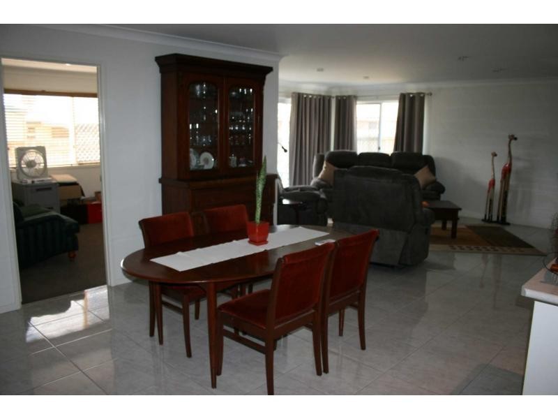 Unit 1/2 Meagan Close, Kearneys Spring QLD 4350