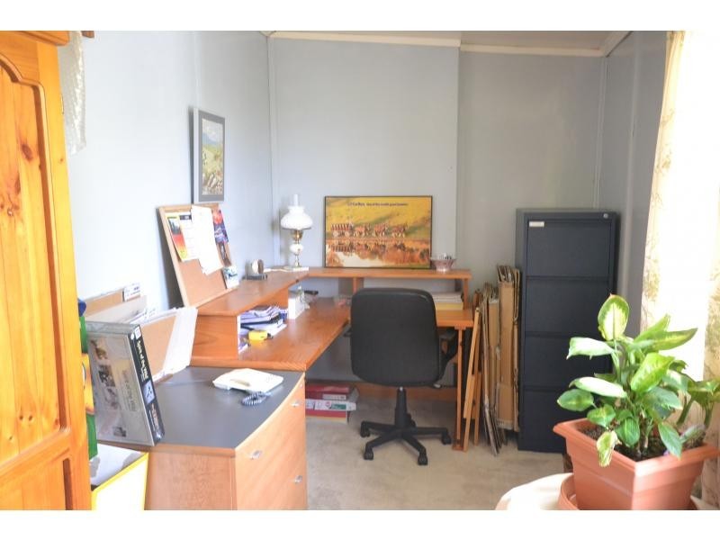 42 Railway Street, Cambooya QLD 4358